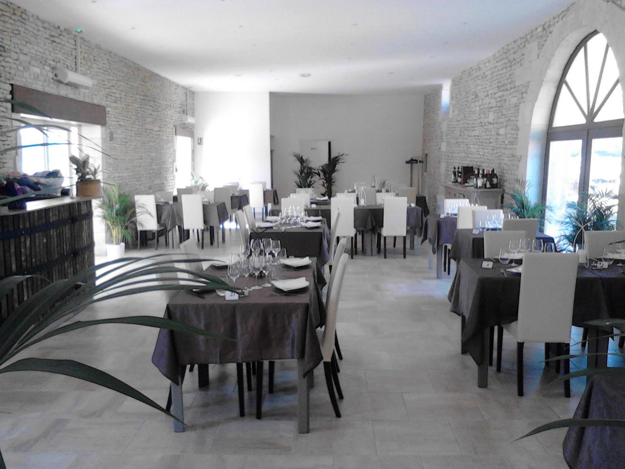 Auberge De La Luzerne Bernieres-sur-Mer Екстер'єр фото