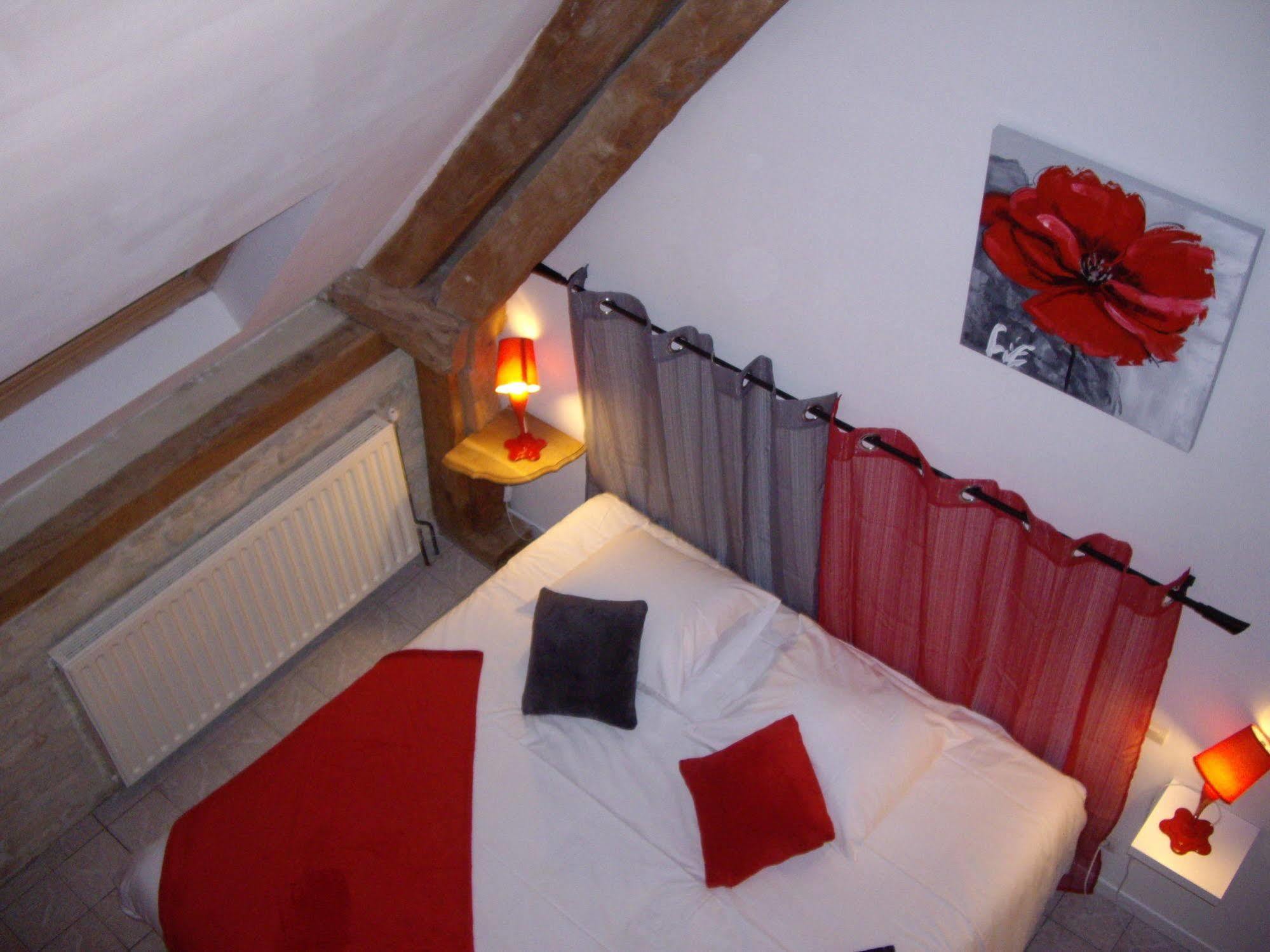 Auberge De La Luzerne Bernieres-sur-Mer Екстер'єр фото