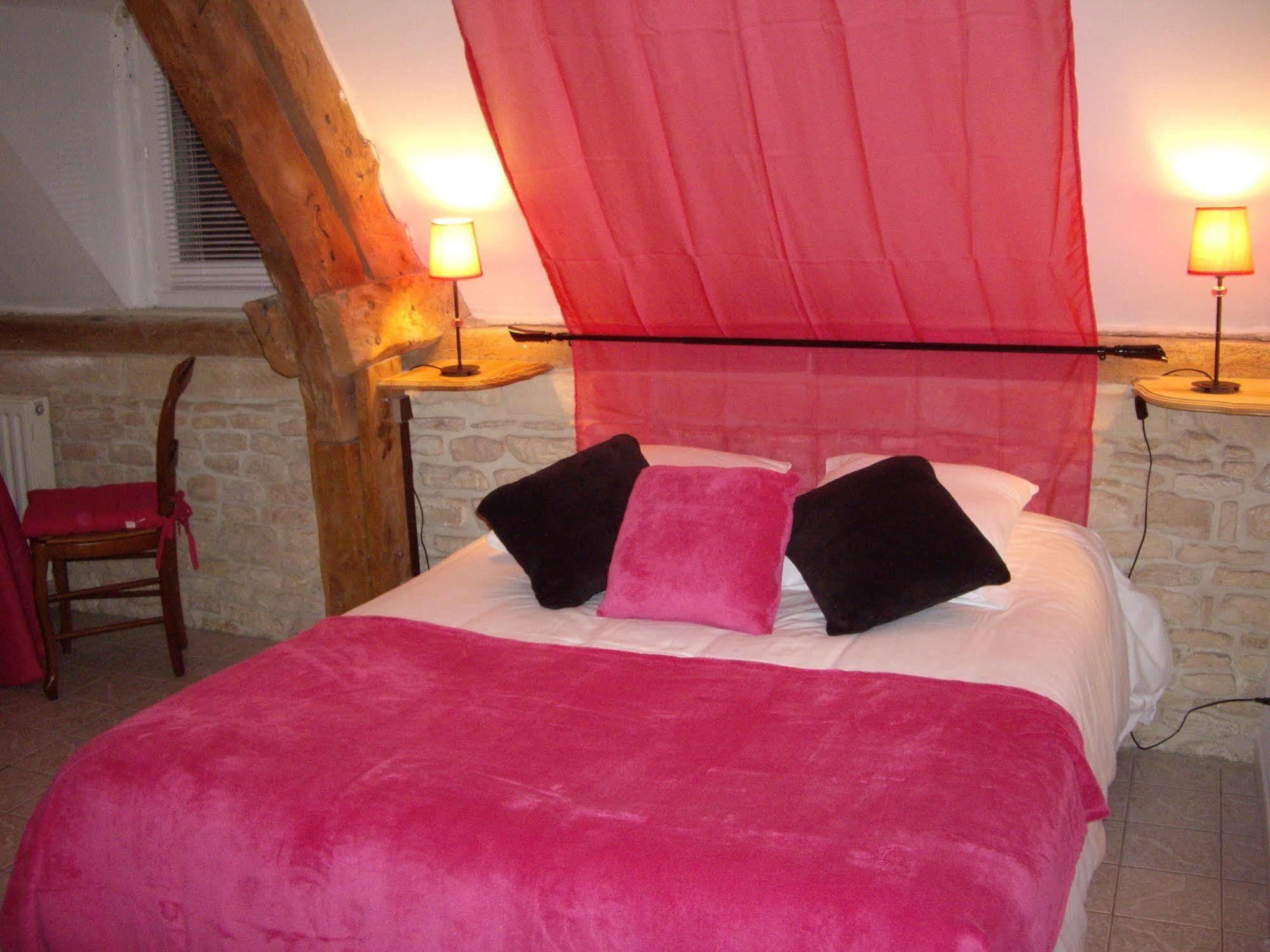 Auberge De La Luzerne Bernieres-sur-Mer Екстер'єр фото